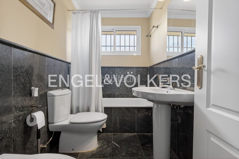 Foto fe6dc687-58f7-4283-966a-ea12b110b9f4. Casa amb calefacció aparcament piscina a Santa Clara Sevilla