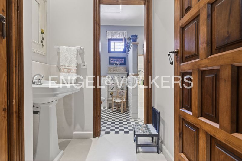 Foto 586168b1-2a2a-49ca-8990-95da78e39750. Casa amb calefacció piscina a Écija
