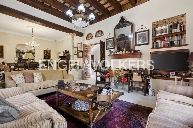 Foto d494a525-8a4e-42ab-a50f-336544702977. Casa amb calefacció piscina a Écija