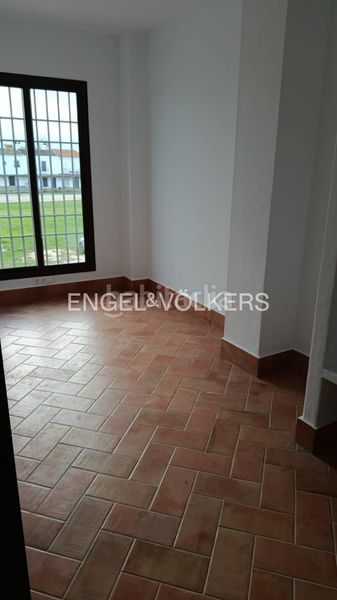 Foto a398c5f9-1957-4b7e-afa7-a198da40670b. Casa adossada amb calefacció piscina a El Rocío Almonte