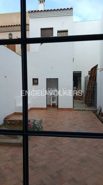 Foto e059bcc8-4b0d-4af7-bb01-8d038602d5c2. Casa adossada amb calefacció piscina a El Rocío Almonte