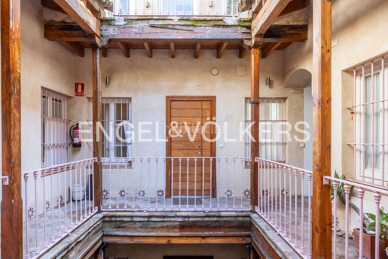 Foto aa229588-0904-48b6-bf73-d040ff30e445. Dúplex amb calefacció a San Gil Sevilla