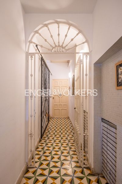 Foto 700edde2-4e4f-4b95-902f-edb51f7f836e. Casa amb calefacció piscina a Feria Sevilla