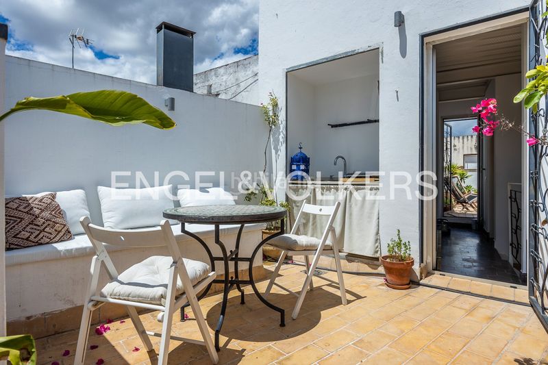 Foto c5edfed0-c1f0-4a03-89b3-0bf402155653. Casa amb calefacció piscina a Feria Sevilla
