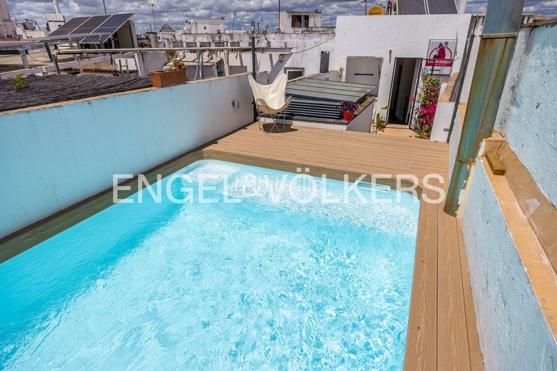 Foto ea505292-c7d2-4d08-843e-1c153e5b4905. Casa amb calefacció piscina a Feria Sevilla