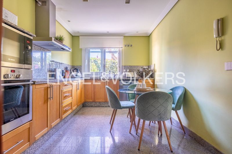 Foto fe749c46-0e4a-4114-be5c-e0e81a9e7eeb. Lloguer casa amb calefacció aparcament piscina a Montequinto