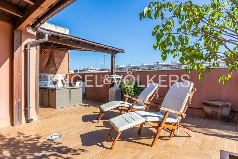 Foto d5beed20-c40a-4042-a61e-99868bd39602. Casa adossada amb calefacció aparcament piscina a Sevilla