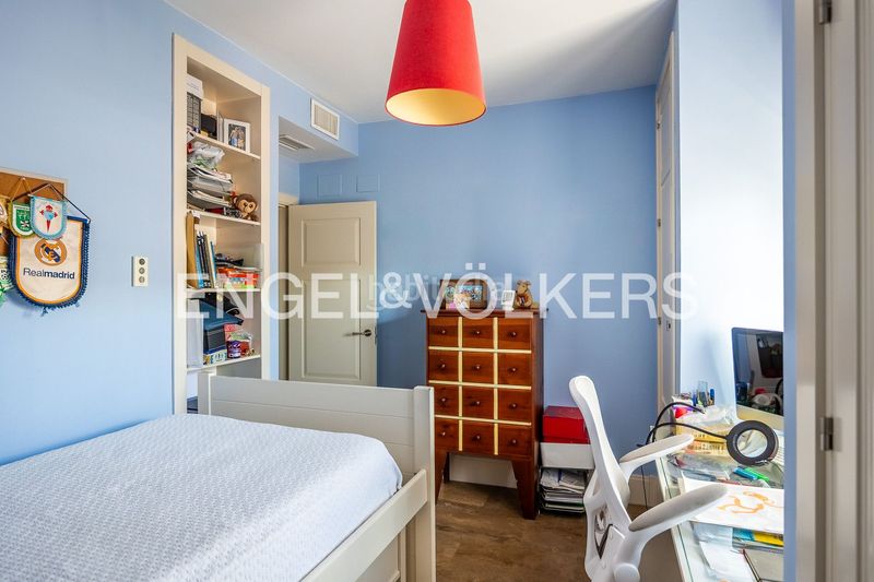 Foto d9640b0a-69eb-4c9e-97fe-935708032e12. Casa adossada amb calefacció aparcament piscina a Sevilla