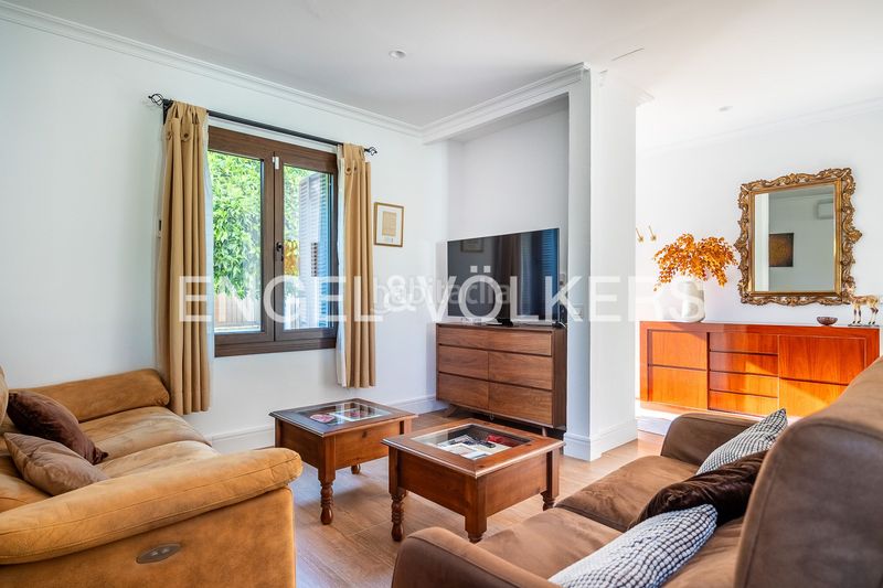 Foto 73a0e26e-c5b6-4557-935e-bcbbcc715842. Casa amb calefacció aparcament piscina a Valencina de la Concepción