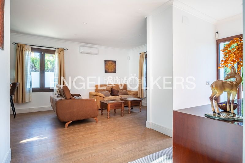 Foto ab680dac-7a01-4a19-a5c6-a96e35c7839d. Casa amb calefacció aparcament piscina a Valencina de la Concepción