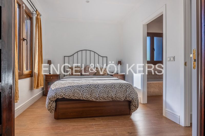 Foto d1ff6b66-36a3-400a-91c1-ea57620611bf. Casa amb calefacció aparcament piscina a Valencina de la Concepción