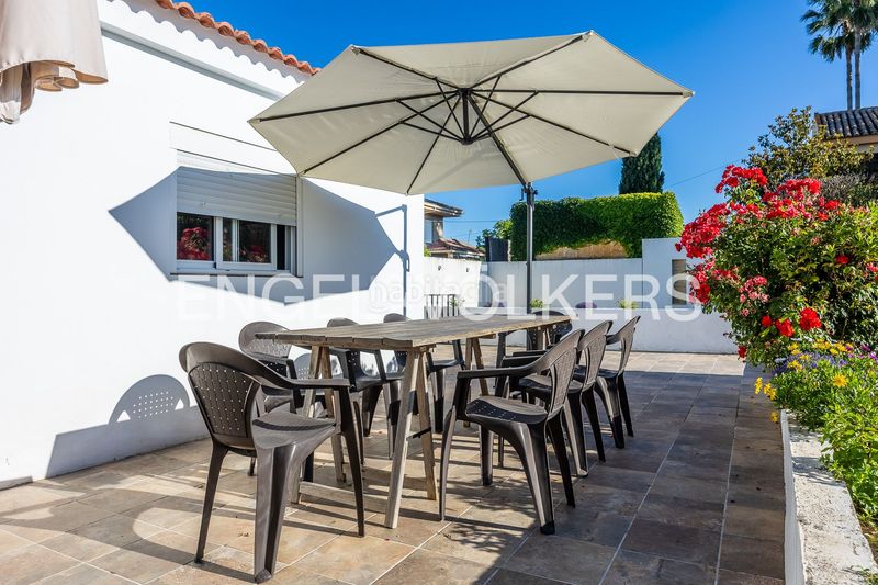 Foto f41a6b6b-548b-4417-ab8a-e54d31c2137b. Casa amb calefacció aparcament piscina a Valencina de la Concepción