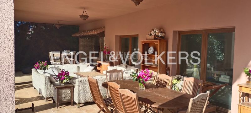 Foto 5fb7229e-190d-4620-a897-e305eae8ef0b. Casa amb calefacció aparcament a Los Gallos Chiclana de la Frontera