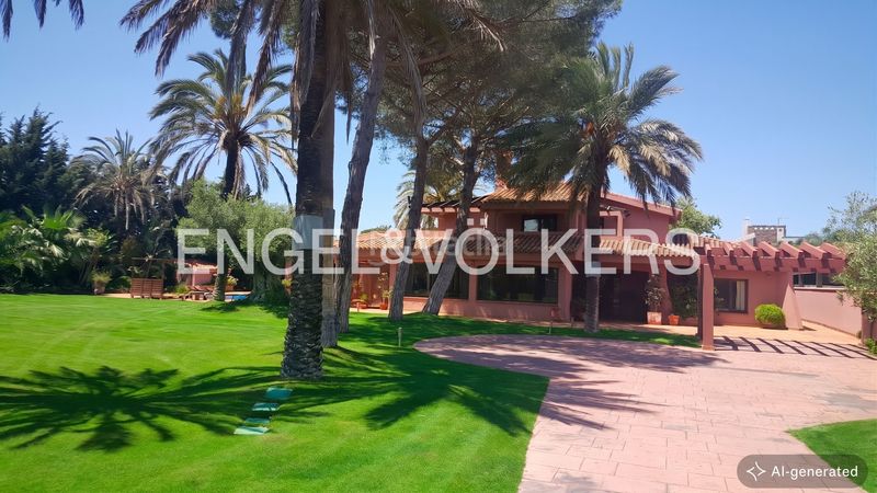 Foto c9847a8f-3488-41d6-abd9-b2e384485dfe. Casa amb calefacció aparcament a Los Gallos Chiclana de la Frontera