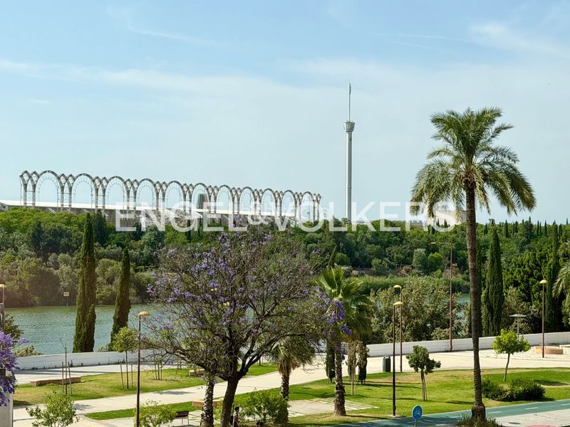 Foto d77db044-49f0-41d1-8b23-9ff0756478c1. Lloguer pis amb calefacció aparcament a San Lorenzo Sevilla