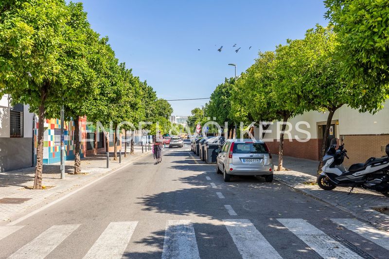 Foto cf0cdd9a-cd1e-402b-b749-3c9eeaec05f4. Dúplex amb calefacció a El Cano - Los Bermejales Sevilla