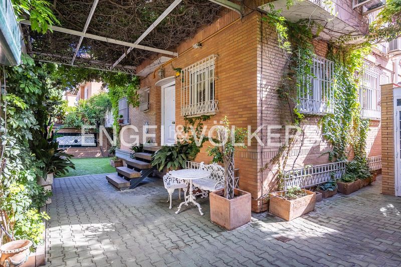 Foto d90afab0-2d3d-4b6c-a1e5-33fc13d6ad46. Casa amb calefacció aparcament piscina a Heliópolis Sevilla