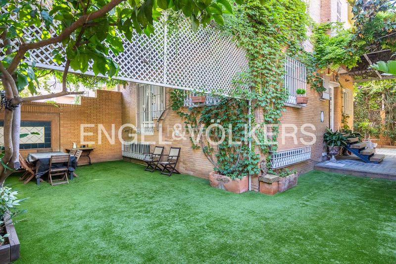 Foto f320d38a-5b9f-4977-829c-918060360b88. Casa amb calefacció aparcament piscina a Heliópolis Sevilla