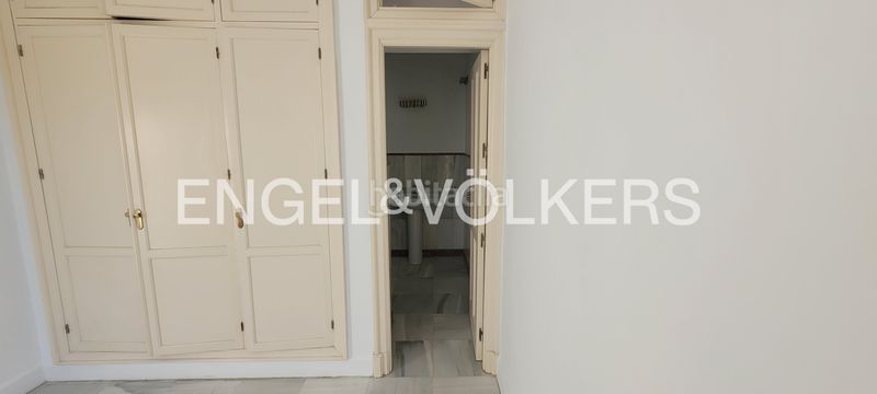 Foto c2dee0e5-7cbd-4b37-a372-8f47a8d14c85. Affitto duplex con riscaldamento parcheggio in San Bernardo Sevilla