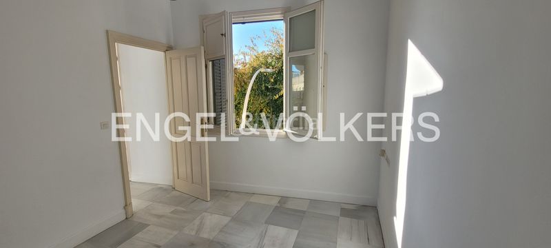 Foto 56c86b39-5c73-4424-bdea-3a6a7041c972. Location duplex avec chauffage parking dans San Bernardo Sevilla
