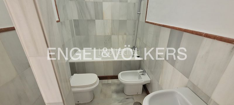 Foto a5d9ed41-2003-43d7-a655-250ba00d7d2f. Location duplex avec chauffage parking dans San Bernardo Sevilla