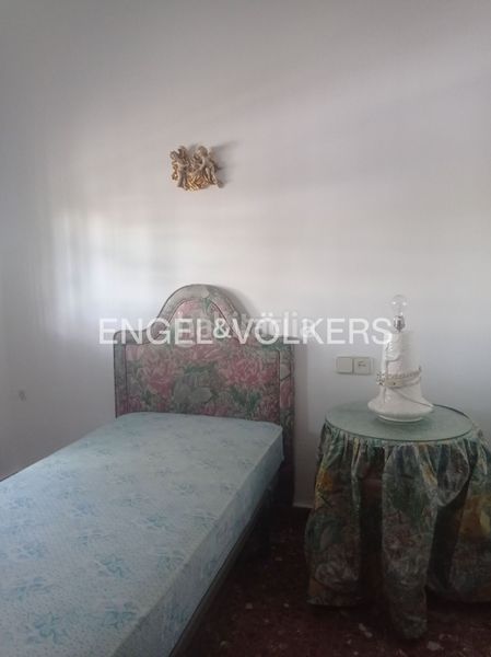 Foto 0e6f12af-6c73-4259-bdc1-23017a1be5f8. Casa amb calefacció aparcament piscina a La Motilla - Fuente del Rey Dos Hermanas