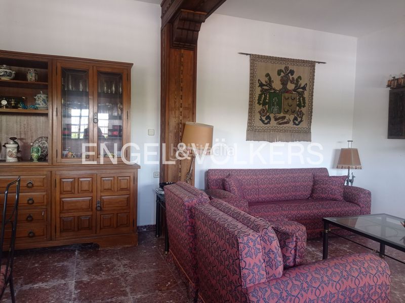 Foto 38df3d05-e04d-47b8-9f20-103dd790a21b. Casa amb calefacció aparcament piscina a La Motilla - Fuente del Rey Dos Hermanas