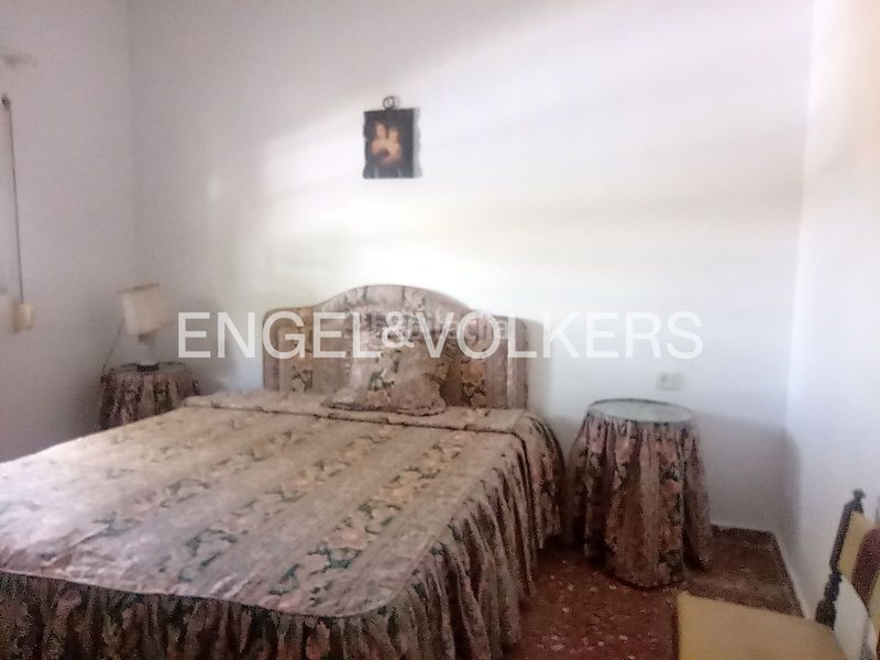 Foto 7777df33-02a9-4172-b224-a4439877d272. Casa amb calefacció aparcament piscina a La Motilla - Fuente del Rey Dos Hermanas