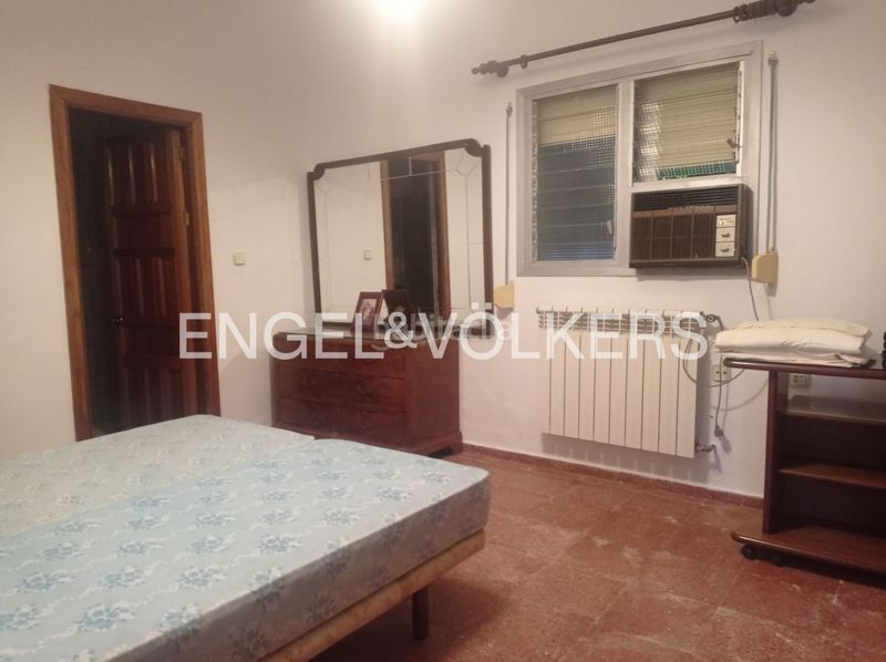Foto c673ea55-e8b4-4de2-b8f9-f8b6ca9f8dcb. Casa amb calefacció aparcament piscina a La Motilla - Fuente del Rey Dos Hermanas