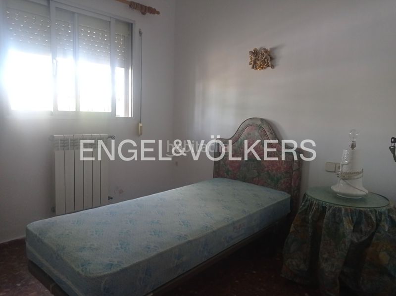 Foto c7d64b34-303c-43a9-8560-2cd764ab5701. Casa amb calefacció aparcament piscina a La Motilla - Fuente del Rey Dos Hermanas