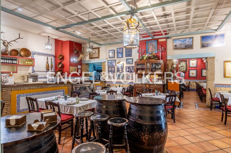 Foto ce7c07eb-0246-453b-bd5a-4252019abbe0. Casa amb calefacció a La Calzada - La Florida Sevilla