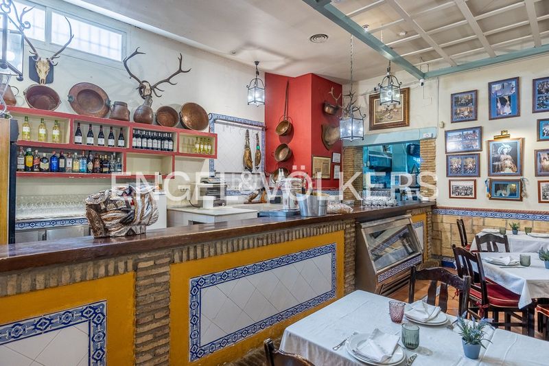 Foto e0df36c2-8f73-4b69-bc8c-1961265c7e8b. Casa amb calefacció a La Calzada - La Florida Sevilla