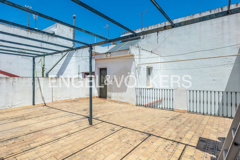 Foto 1101da12-05de-4002-8dd2-973cfcba8713. Casa amb calefacció a Cruz Roja Sevilla