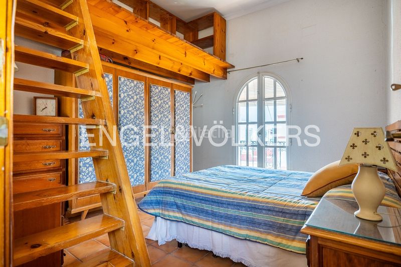 Foto 399a8287-a8a5-402b-a40d-4869e78273de. Casa amb calefacció a Cruz Roja Sevilla