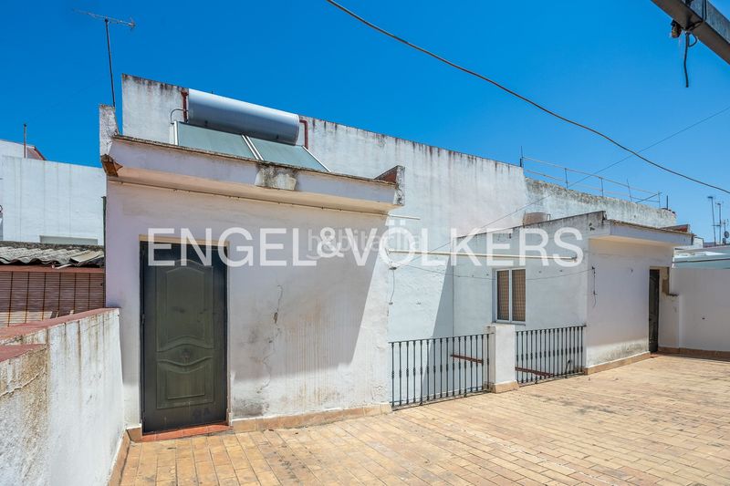 Foto 989a3b20-e249-401a-86c4-55a0ea8b2f40. Casa amb calefacció a Cruz Roja Sevilla
