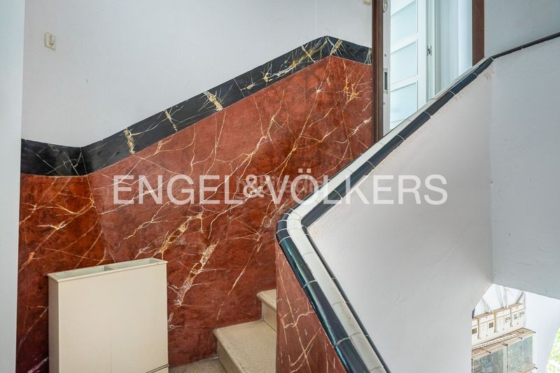 Foto def20902-6100-42ef-9868-8dd09d2b8ee8. Casa amb calefacció a Cruz Roja Sevilla