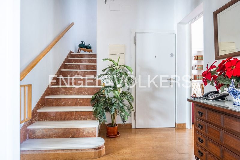 Foto f180b930-0160-41d7-aaee-970d087c8e9c. Casa amb calefacció a Cruz Roja Sevilla
