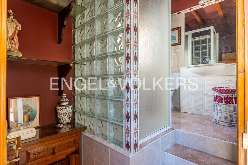 Foto f4dac953-3c83-4e47-ba99-c8ebf0b0c8ac. Casa amb calefacció a Cruz Roja Sevilla
