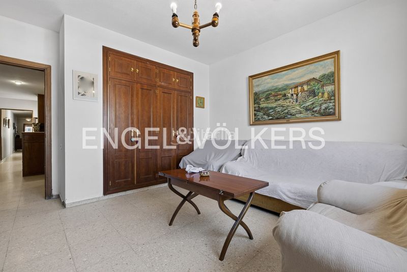 Foto dd4aa5f1-492f-4f61-9413-51ae15e218e2. Pis amb calefacció aparcament a Triana Este Sevilla