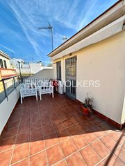 Casa in Feria. Casa singular con garaje y terraza privada en el corazón del cen