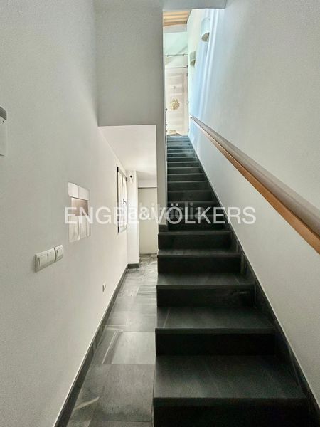 Foto 6d901a9e-b2e5-40ce-992a-90b8f92a540b. Casa amb calefacció aparcament a Feria Sevilla