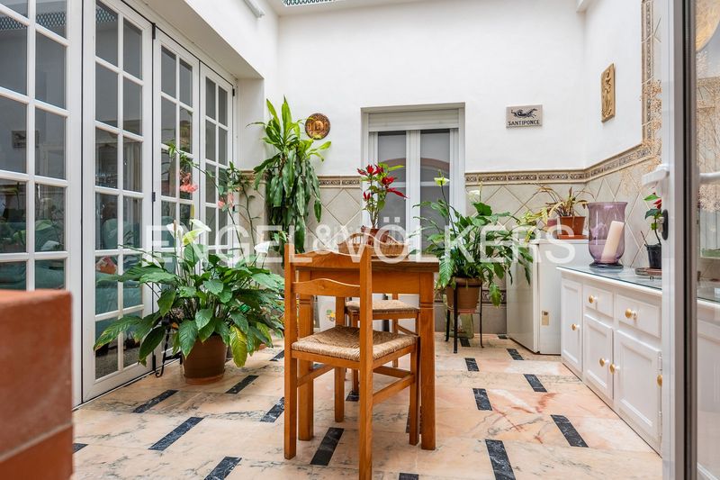 Foto 4fe2da4c-0a53-4389-ba0d-80218a1f6a9f. Casa adossada amb calefacció a Santiponce