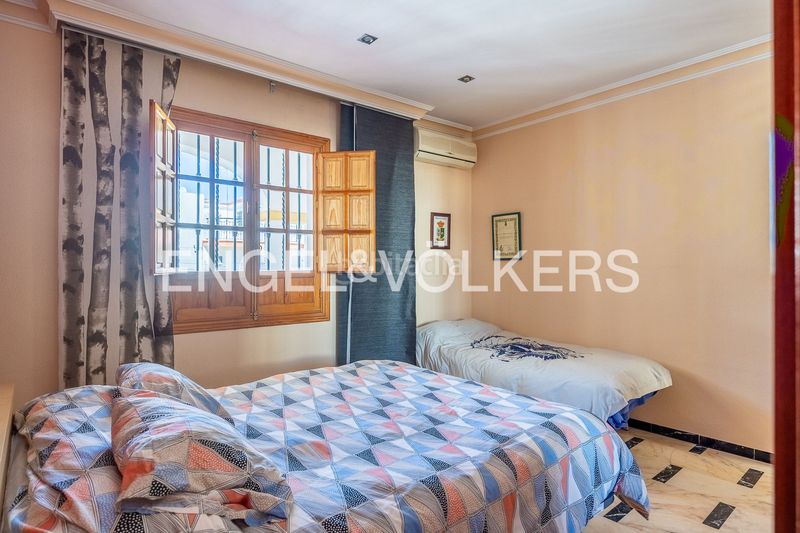 Foto ab511353-6e8e-4d96-a7ce-1c8ad83925f6. Casa adossada amb calefacció a Santiponce