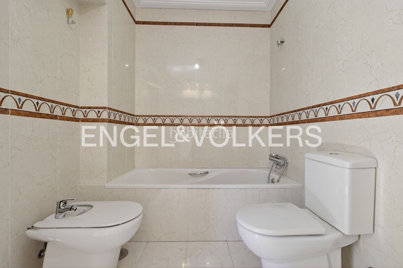 Foto 65ad62c2-c287-4655-9639-2e9c847e73bd. Casa amb calefacció aparcament a Osuna