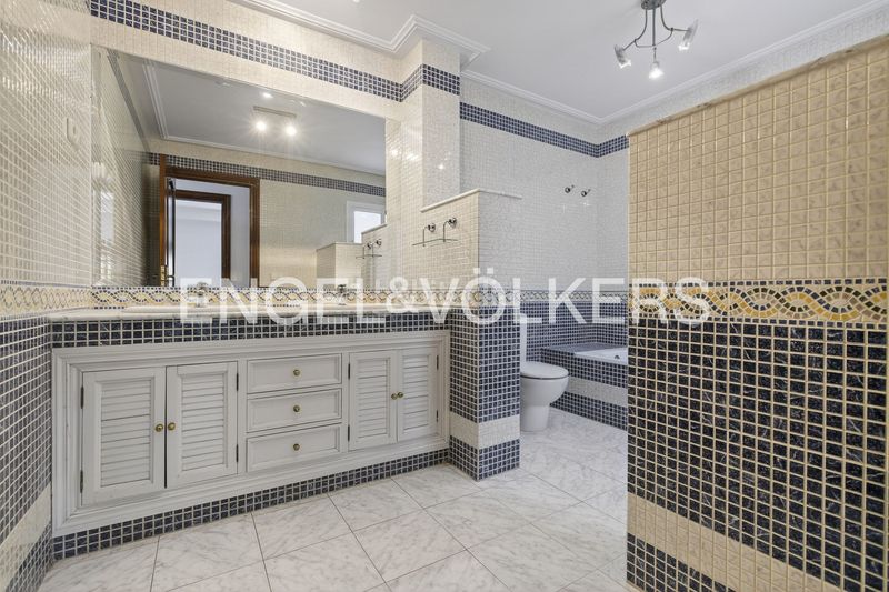 Foto ee59b24d-8938-4e64-8420-55c1b3b32b9c. Casa amb calefacció aparcament a Osuna