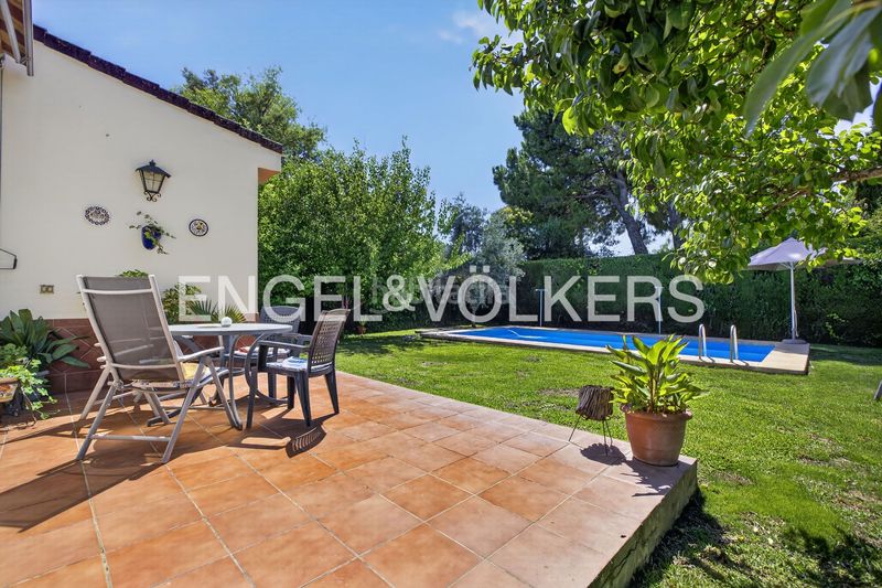 Foto 575ed7a3-59fe-43d6-817e-0e4cb036894b. Casa amb calefacció a cerros de Montequinto Montequinto
