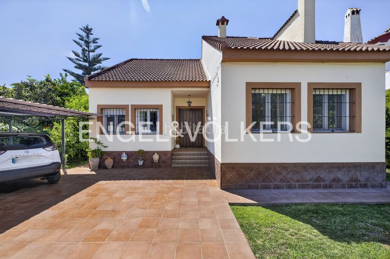 Foto ab519414-c0e8-48dc-ab02-ae97e46476d2. Casa amb calefacció a cerros de Montequinto Montequinto