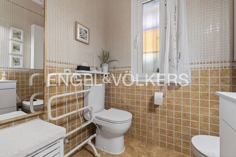 Foto ba9d41b6-1d4c-40b4-b7ab-92364a5aae09. Casa amb calefacció a cerros de Montequinto Montequinto