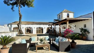 Casa a El Juncal - Vallealto. Exclusiva finca de lujo con viñedo y vistas panorámicas a la bah