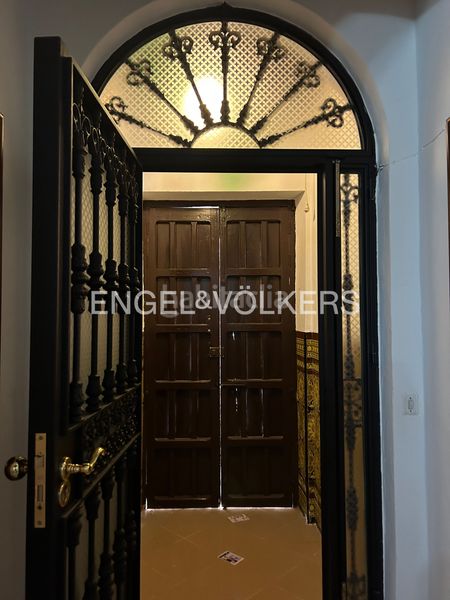 Foto 0f94f43f-20bd-479a-b0a0-59bf29585ece. Casa amb calefacció a Valencina de la Concepción